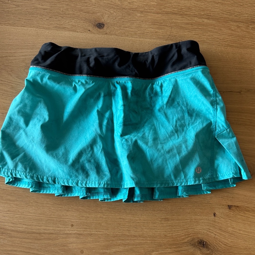 lululemon athletica Teal and Black Skirt